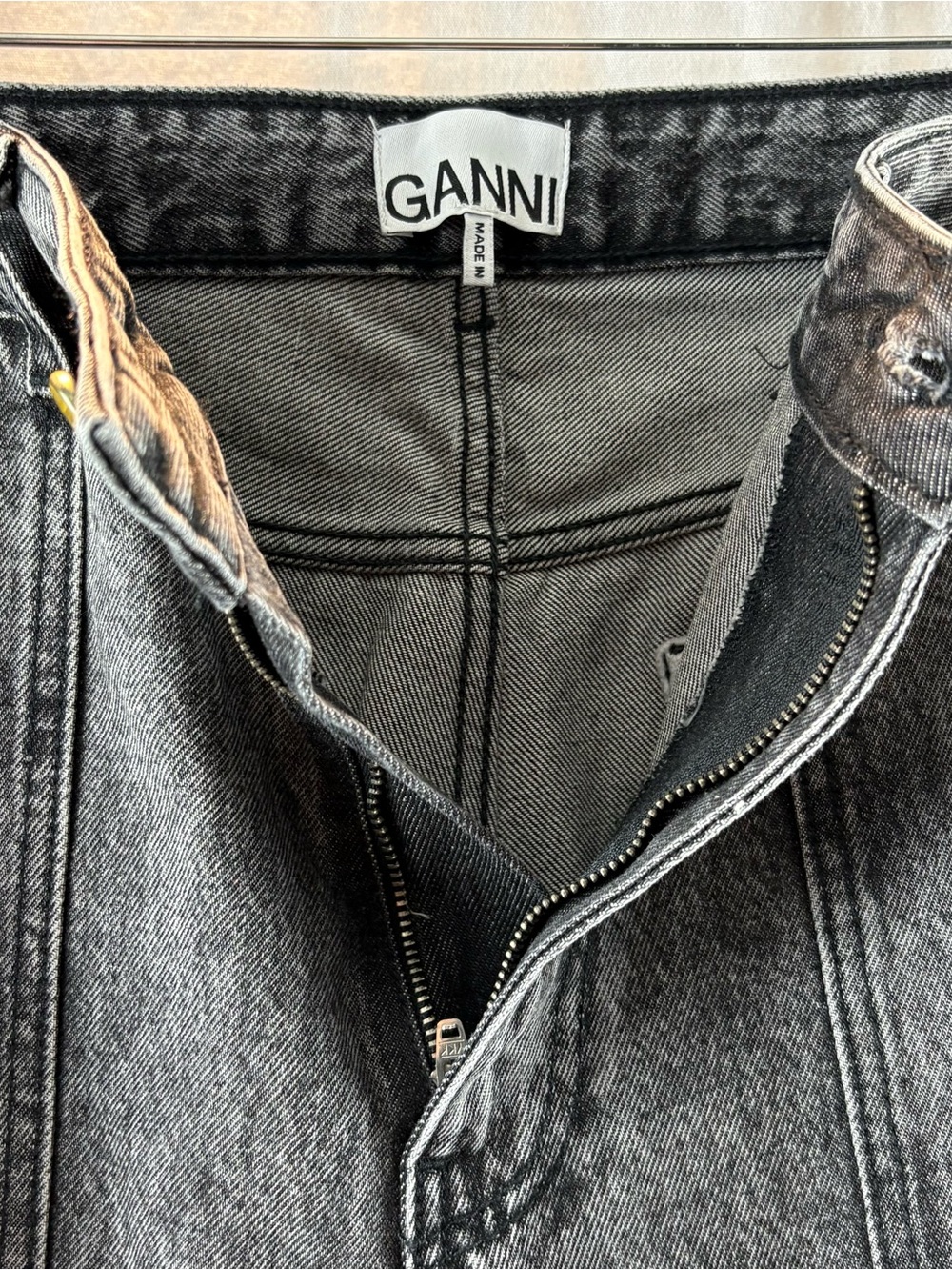 Ganni Angi Jeans in Black Washed Denim 31 - Picture 8 of 12